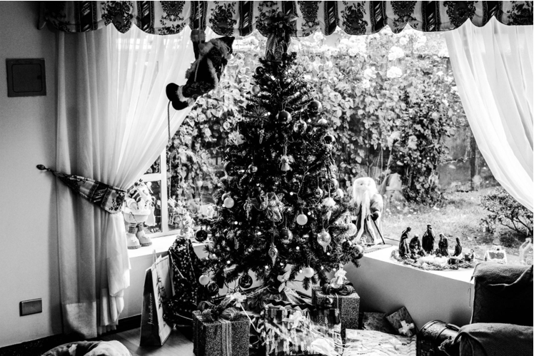 Simplify Your Holiday Chores: The Benefits of Artificial Christmas Trees