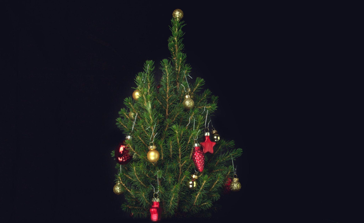 The Perfect Christmas Décor: Prelit Artificial Christmas Trees